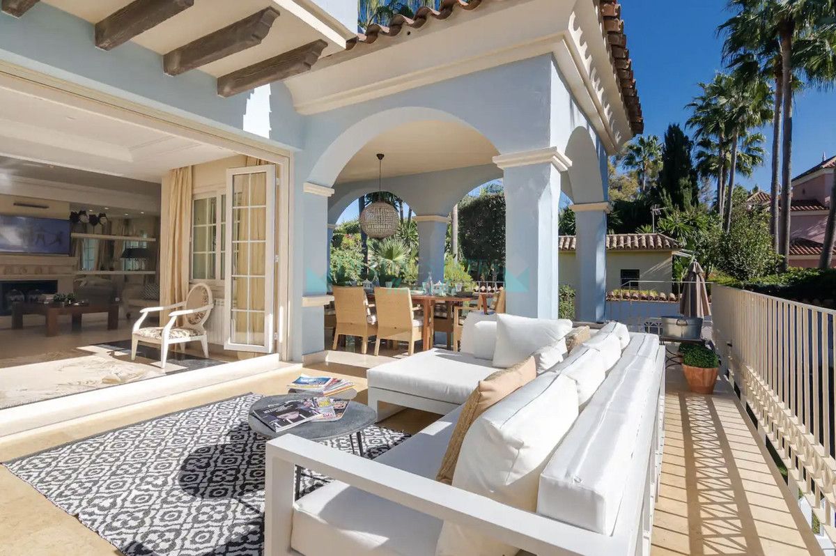 Semi Detached Villa for sale in Marbella - Puerto Banus