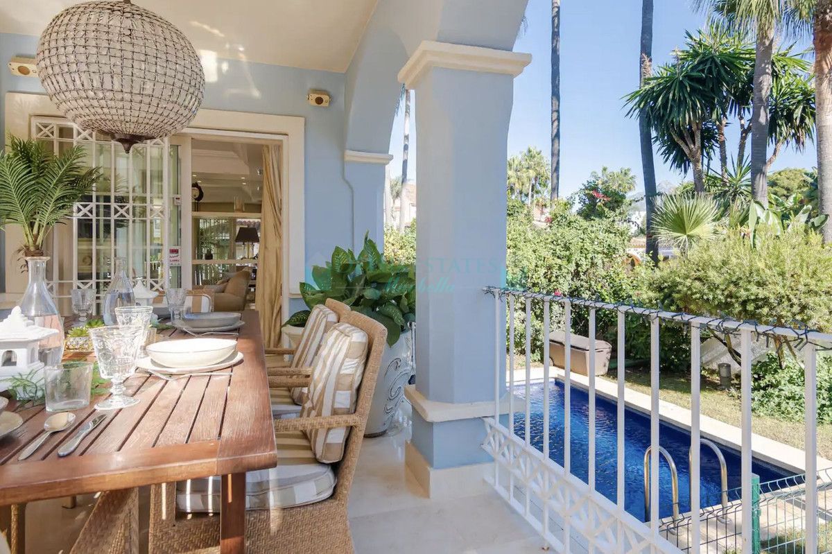 Semi Detached Villa for sale in Marbella - Puerto Banus