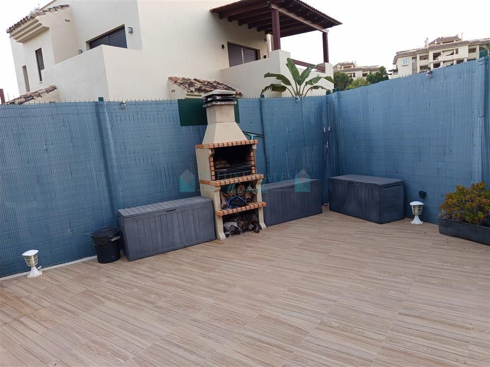 Ground Floor Apartment for sale in Selwo, Estepona