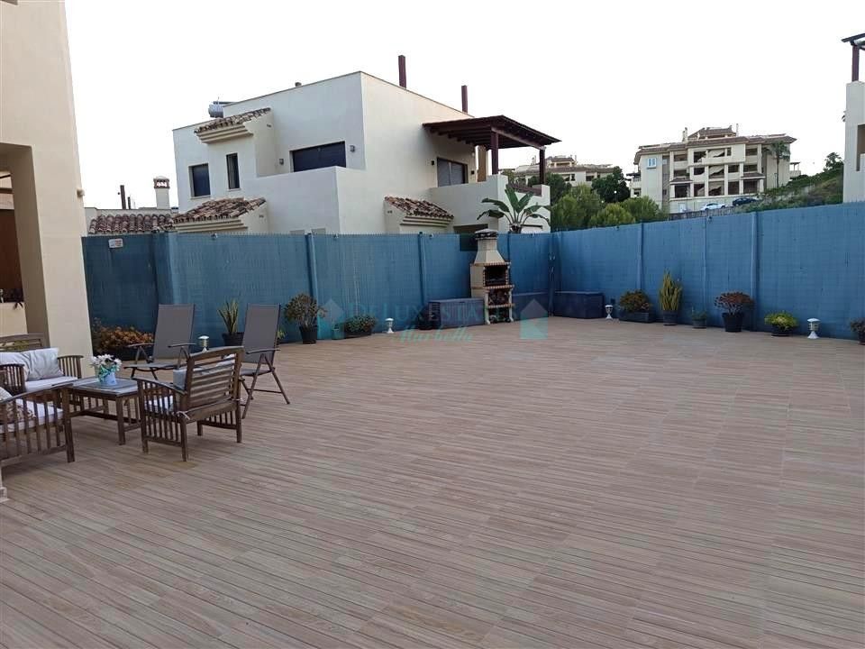 Ground Floor Apartment for sale in Selwo, Estepona