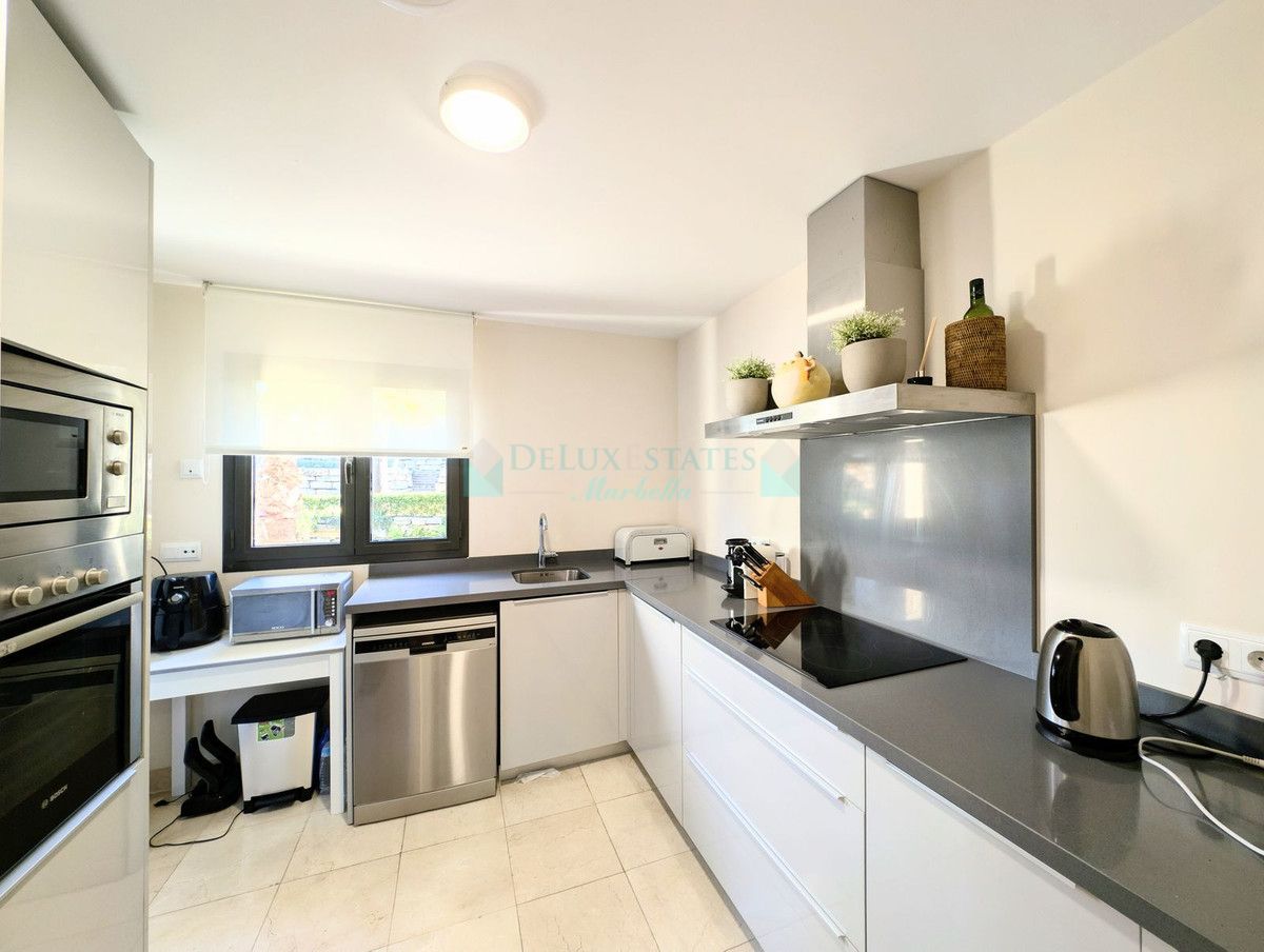 Apartment for sale in Los Flamingos, Benahavis