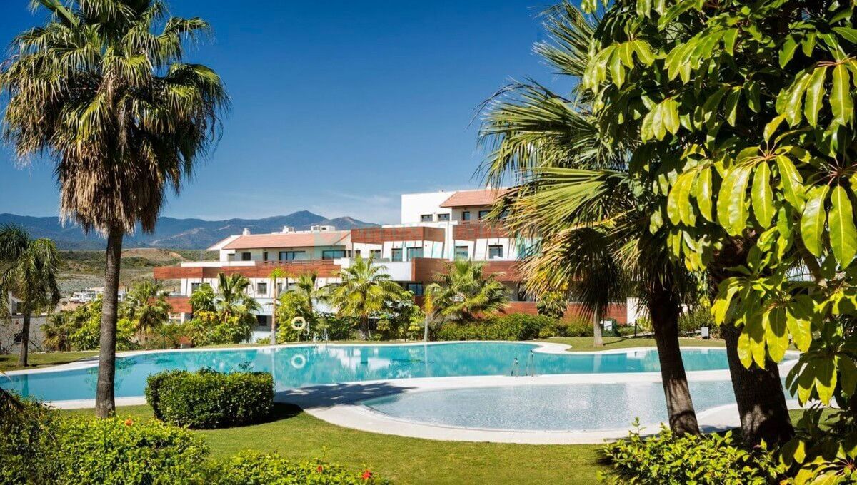 Apartment for sale in Los Flamingos, Benahavis