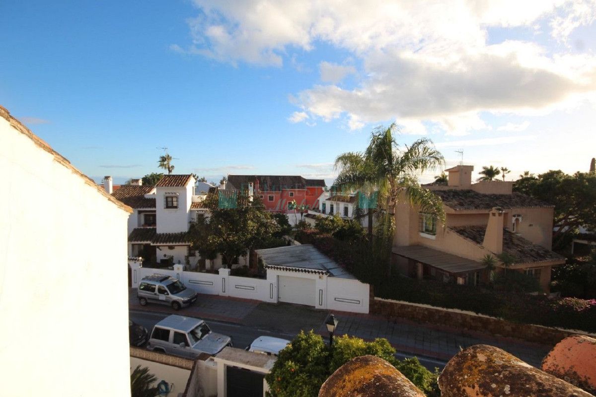 Town House for sale in Marbella