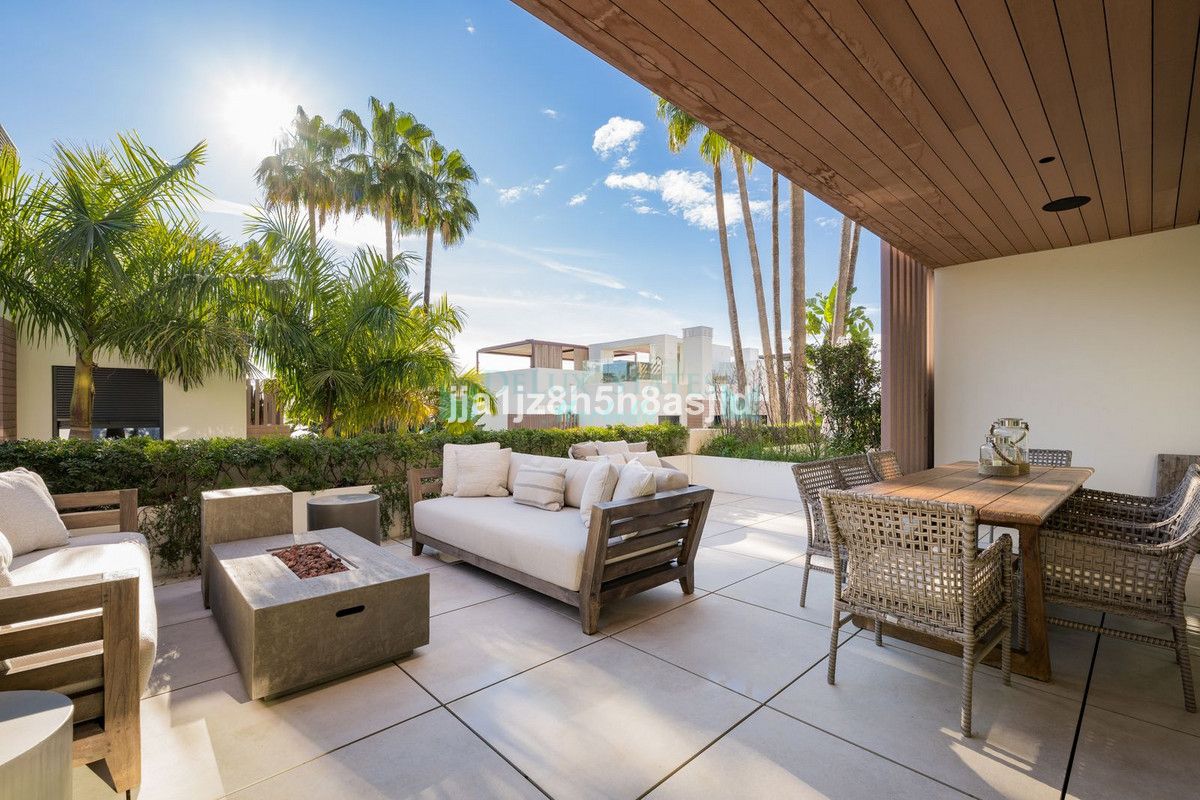 Villa Pareada en venta en Sierra Blanca, Marbella Golden Mile