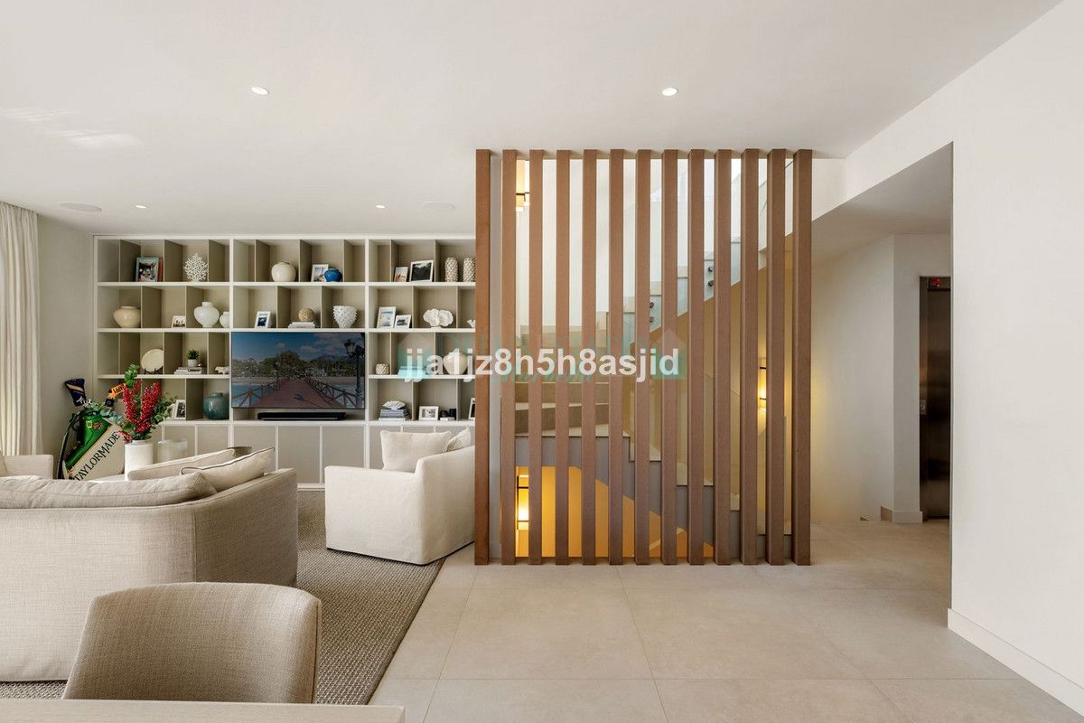 Villa Pareada en venta en Sierra Blanca, Marbella Golden Mile