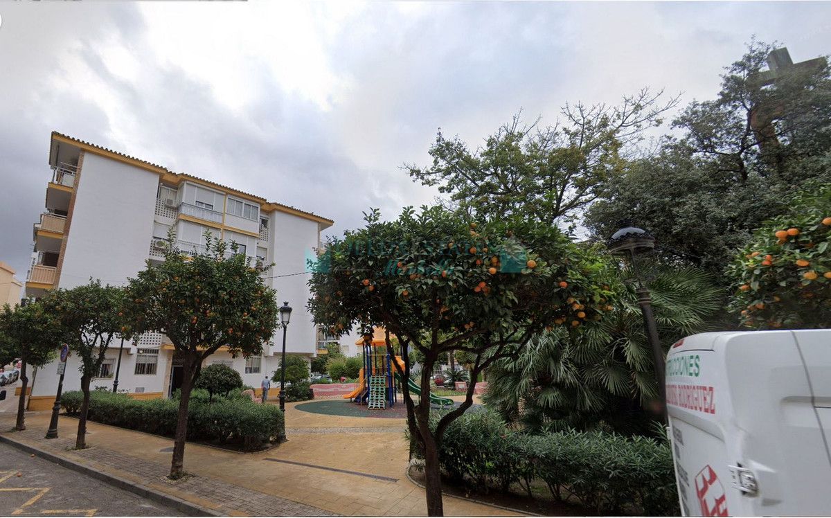 Apartment for sale in Estepona