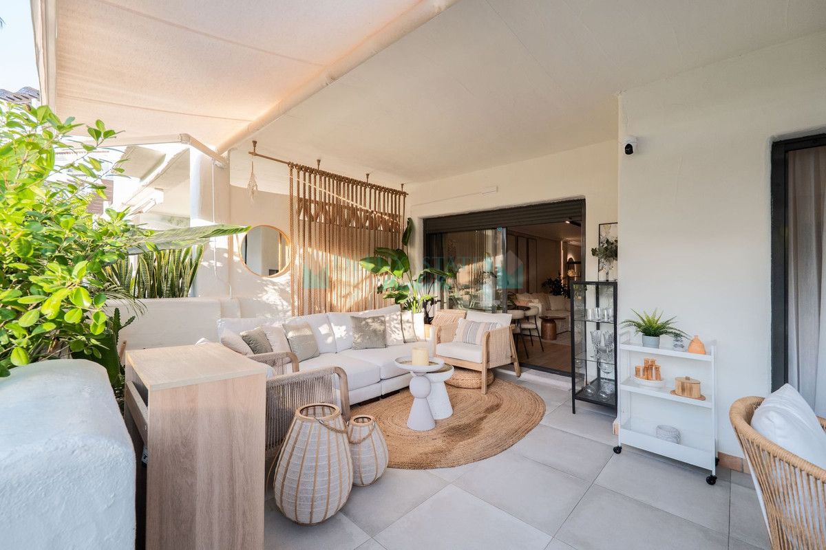 Ground Floor Apartment for sale in Selwo, Estepona