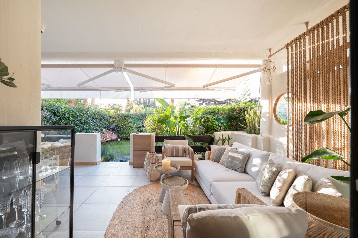 Ground Floor Apartment for sale in Selwo, Estepona