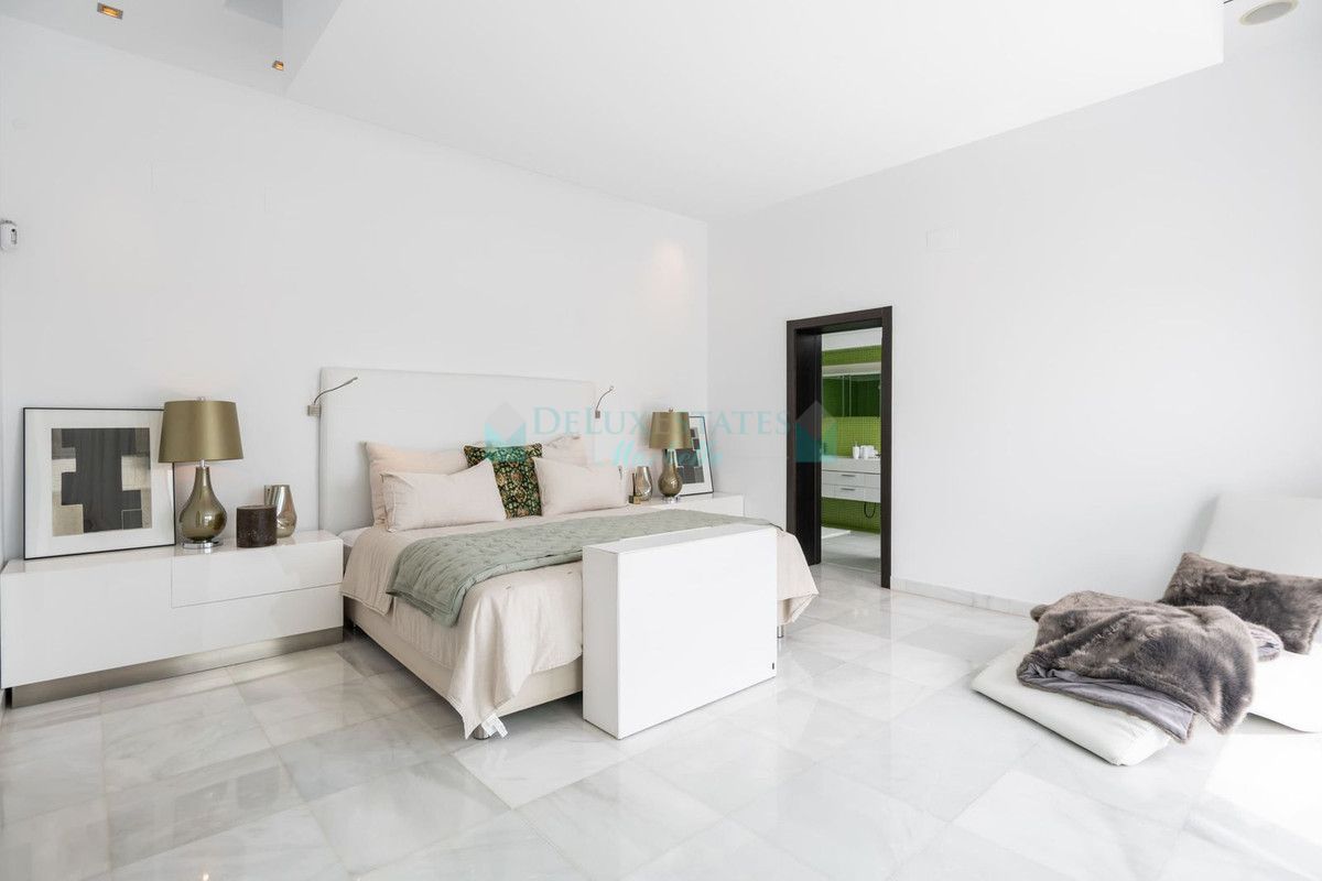 Villa for rent in Nueva Andalucia