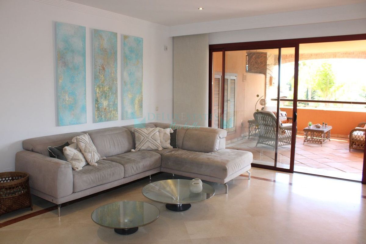 Apartamento en venta en Bahia de Marbella, Marbella Este