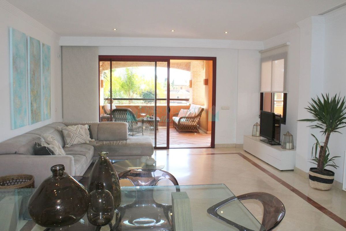 Apartamento en venta en Bahia de Marbella, Marbella Este