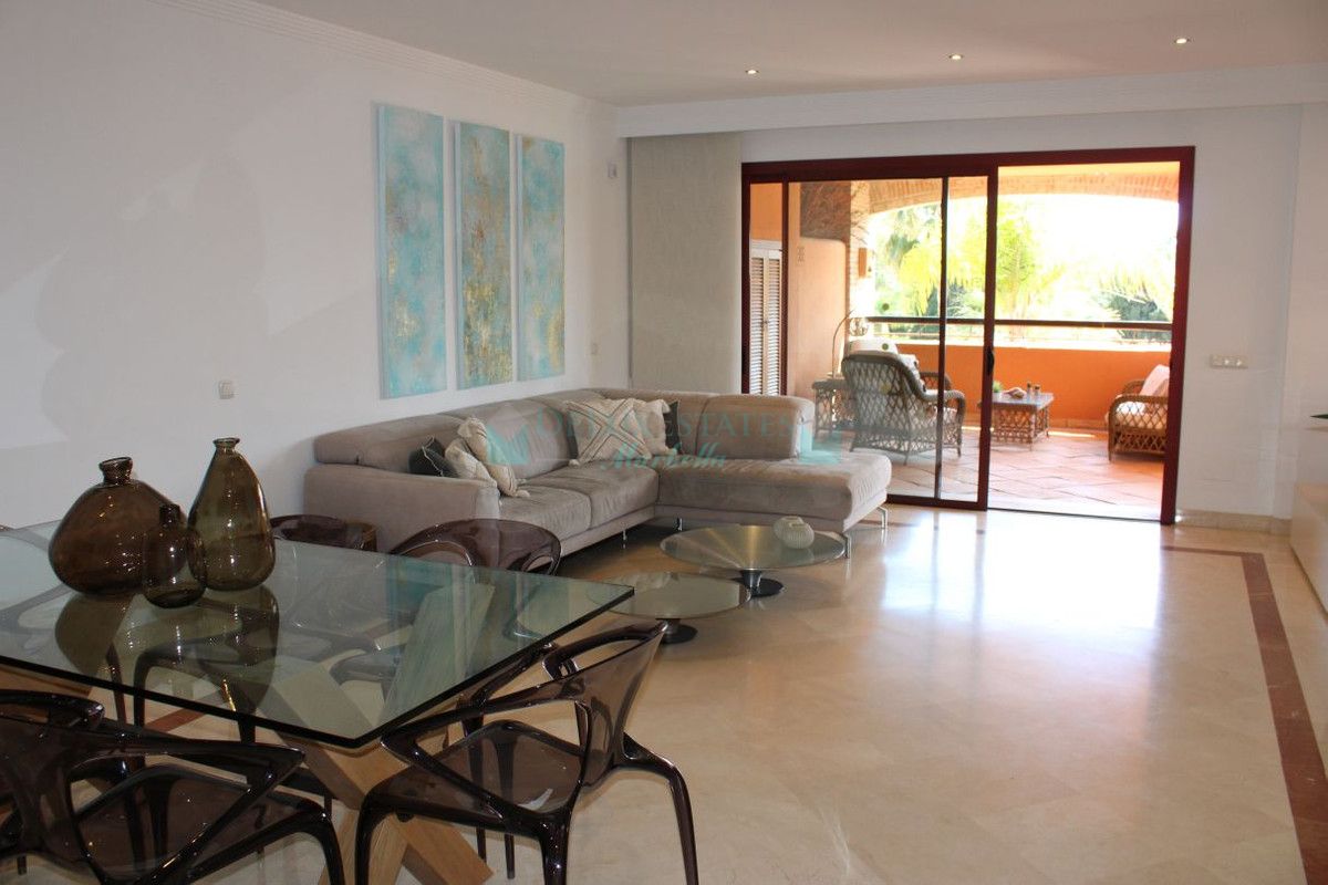 Apartamento en venta en Bahia de Marbella, Marbella Este