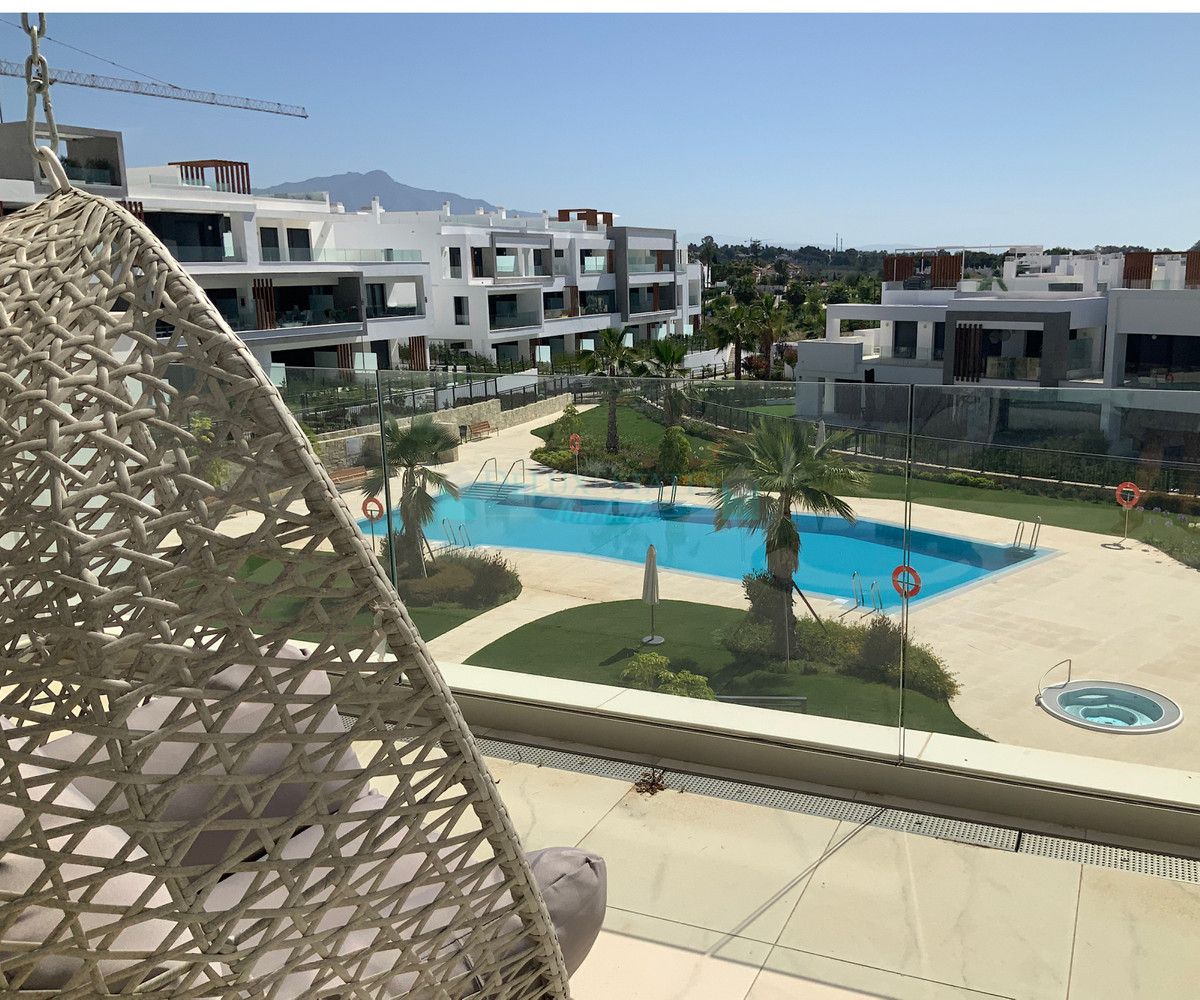 Penthouse for sale in New Golden Mile, Estepona