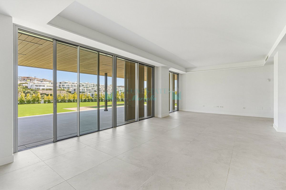 Ground Floor Apartment for sale in Santa Clara, Marbella East