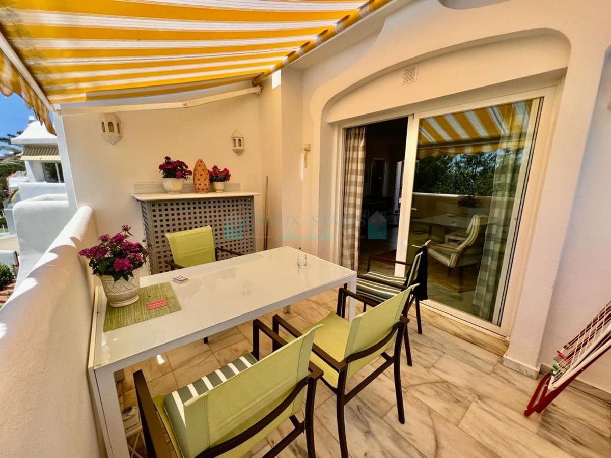 Apartment for sale in Elviria, Marbella East