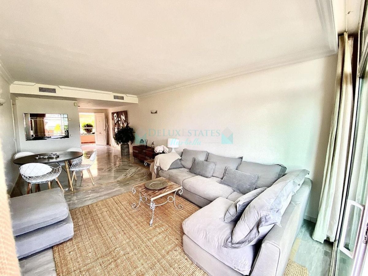 Apartamento en venta en Nueva Andalucia