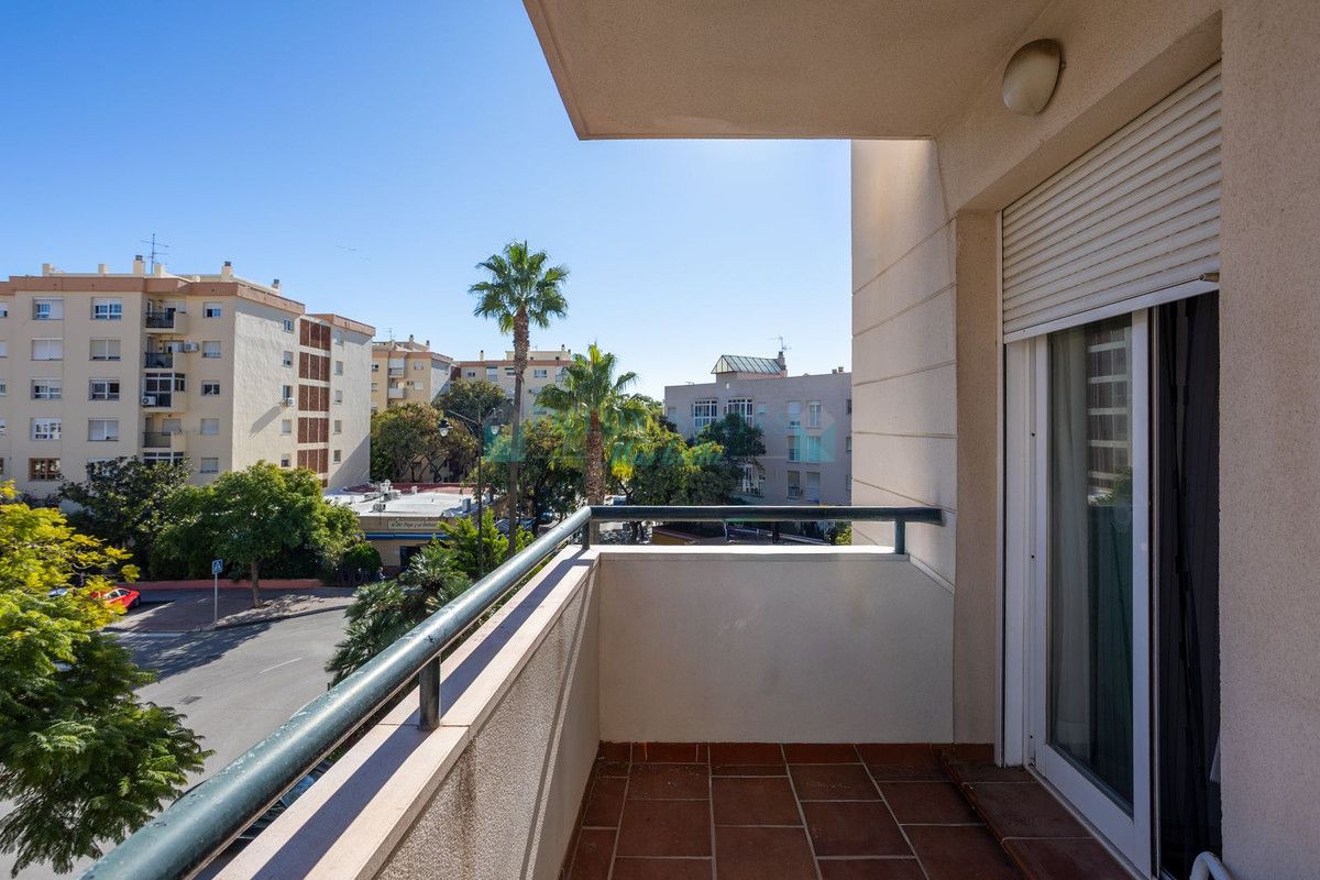 Apartment for sale in Estepona