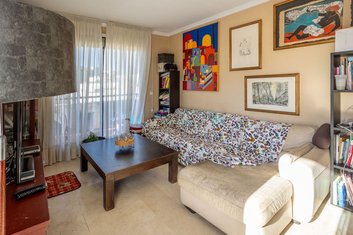 Apartment for sale in Estepona