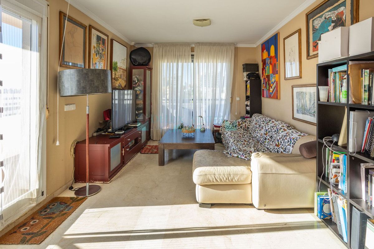 Apartment for sale in Estepona