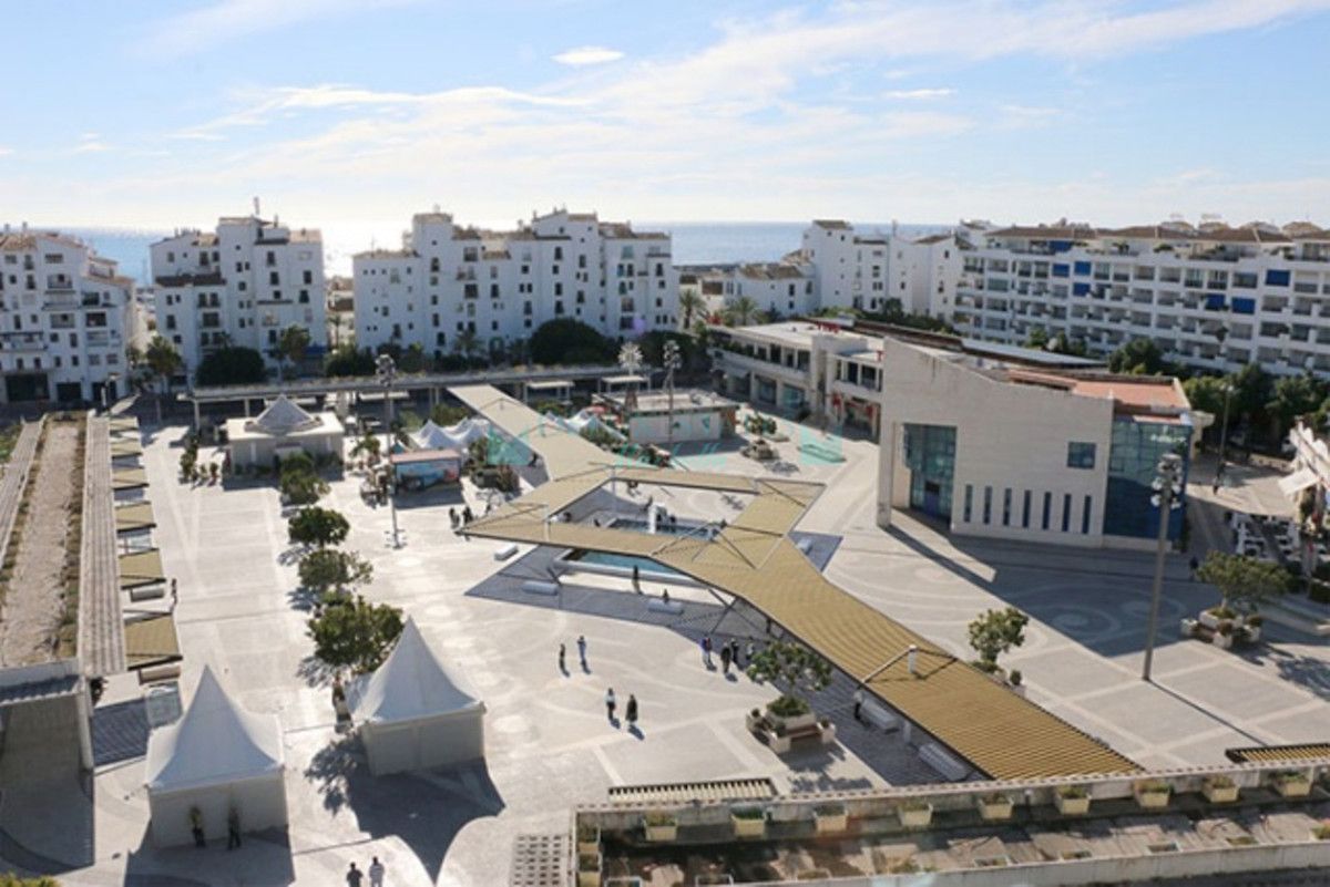 Centro Comercial en alquiler en Marbella - Puerto Banus