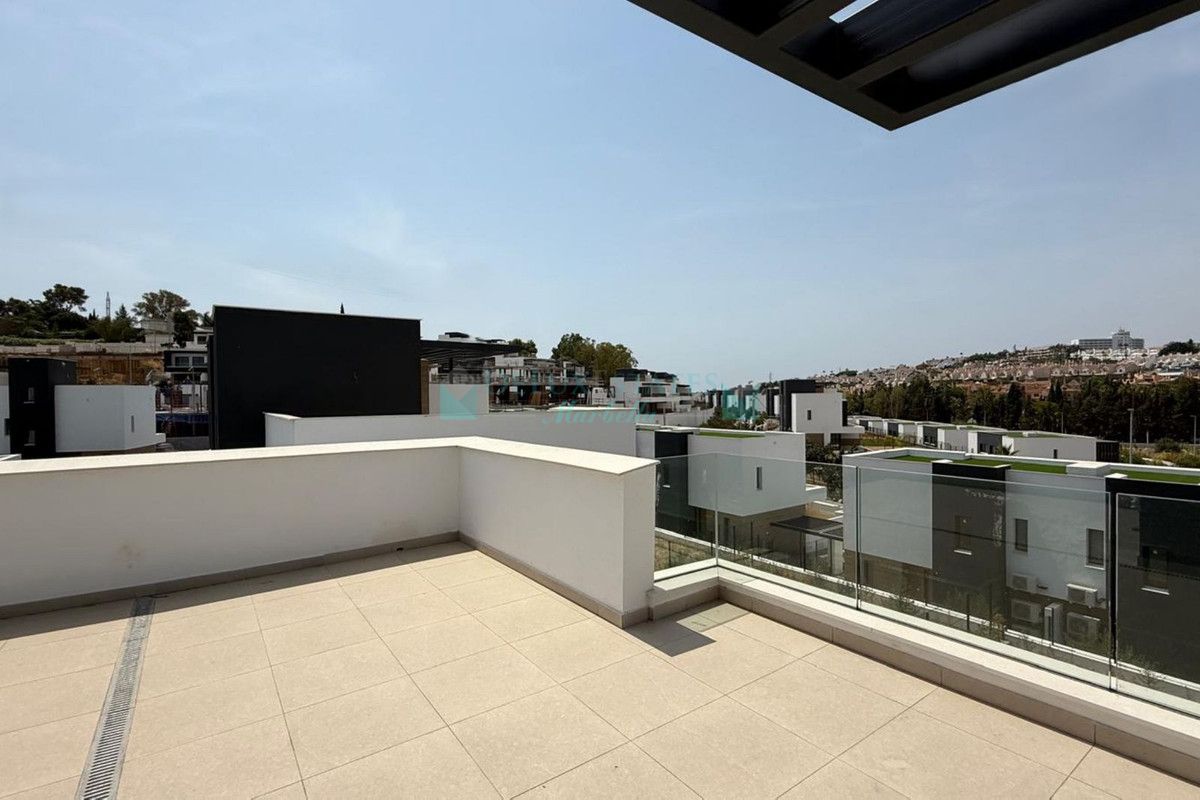 Villa Pareada en venta en Estepona