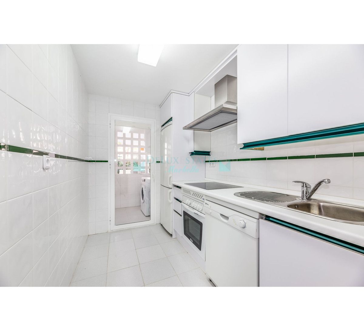 Ground Floor Apartment for sale in Nueva Andalucia