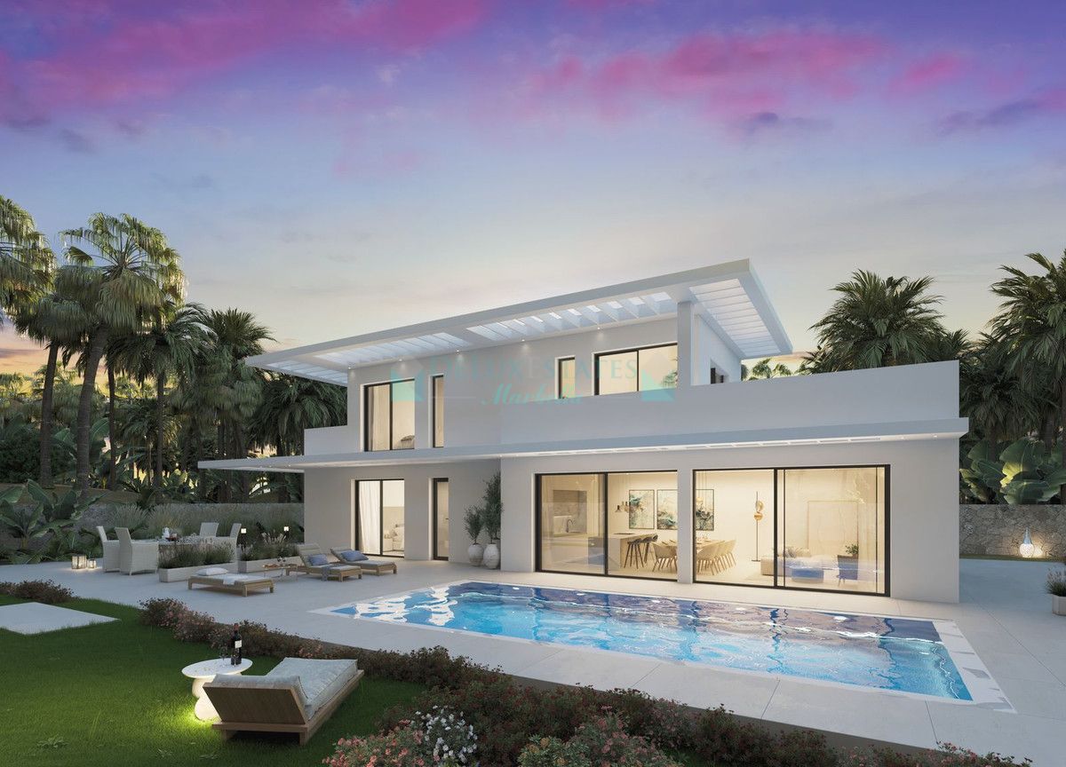 Villa en venta en Estepona