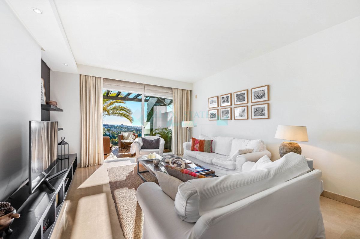 Apartment for rent in Benahavis