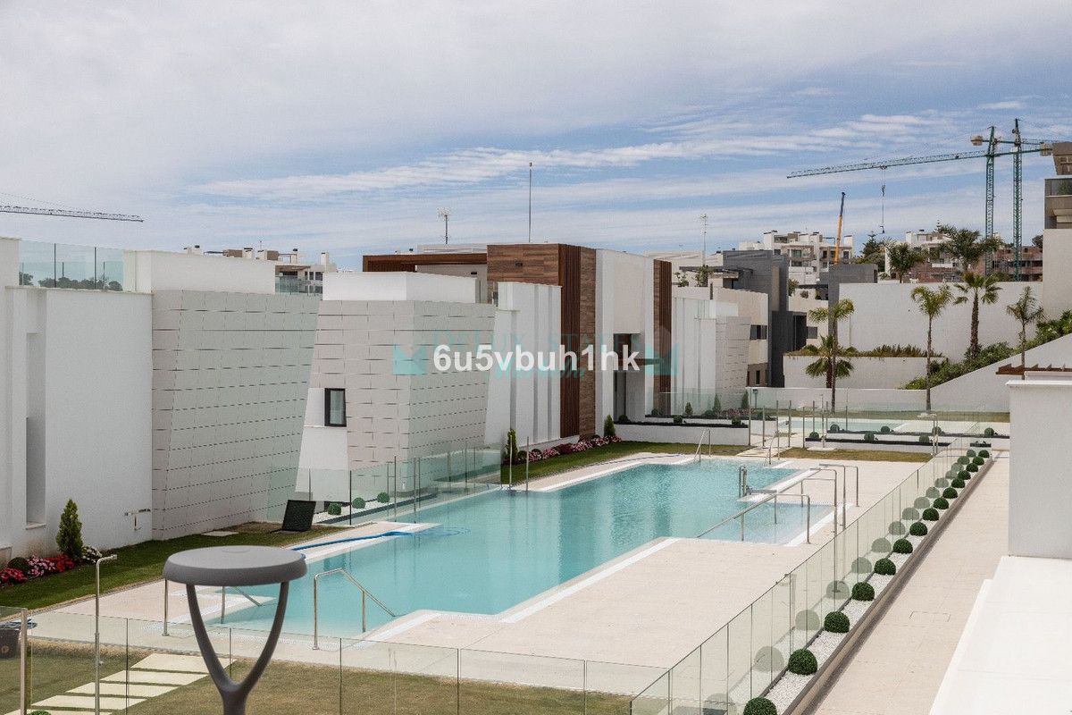 Apartamento en venta en Estepona