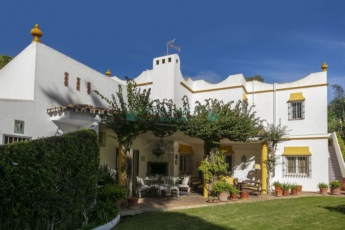 Villa en alquiler en Benamara, Estepona