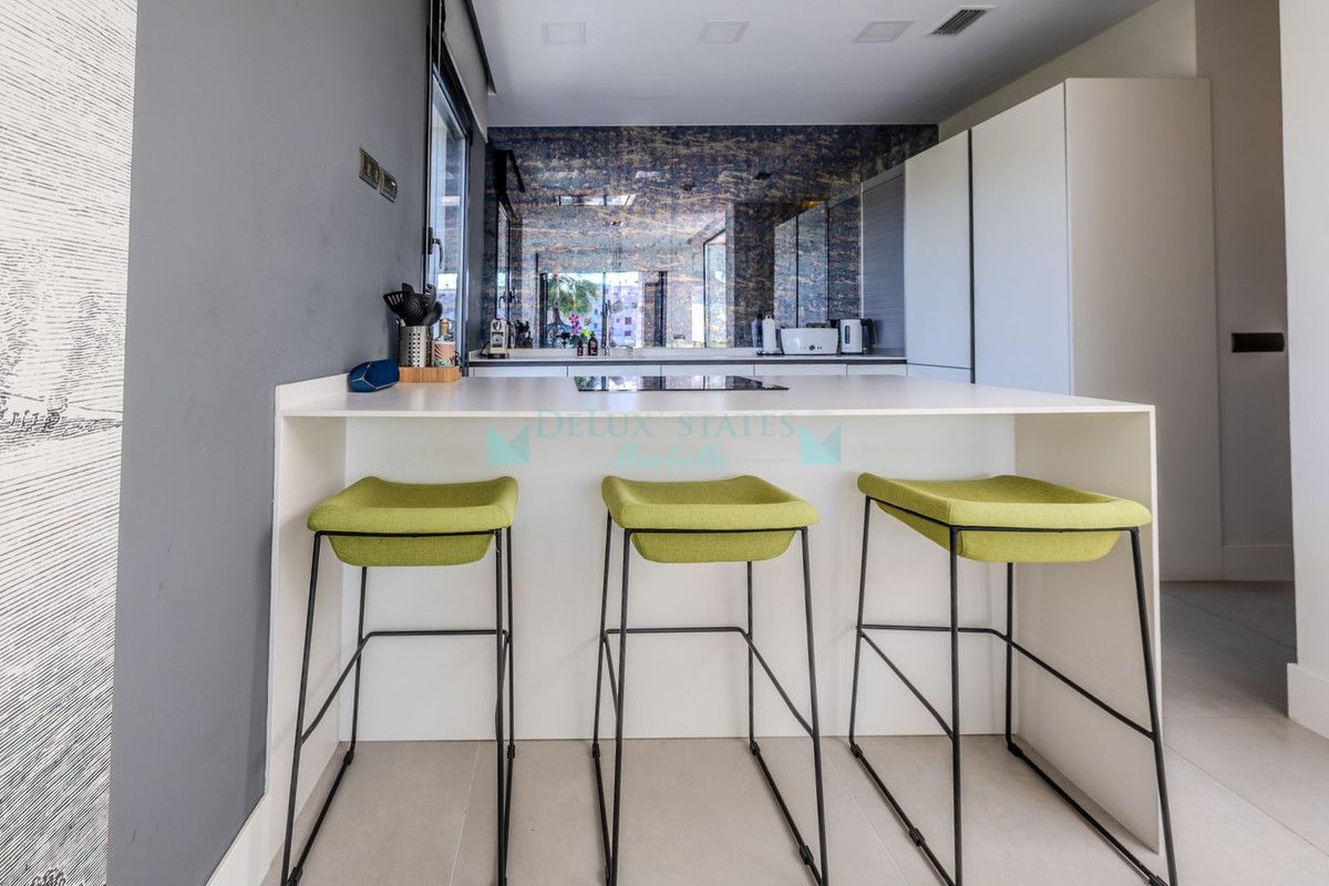 Villa en venta en Selwo, Estepona