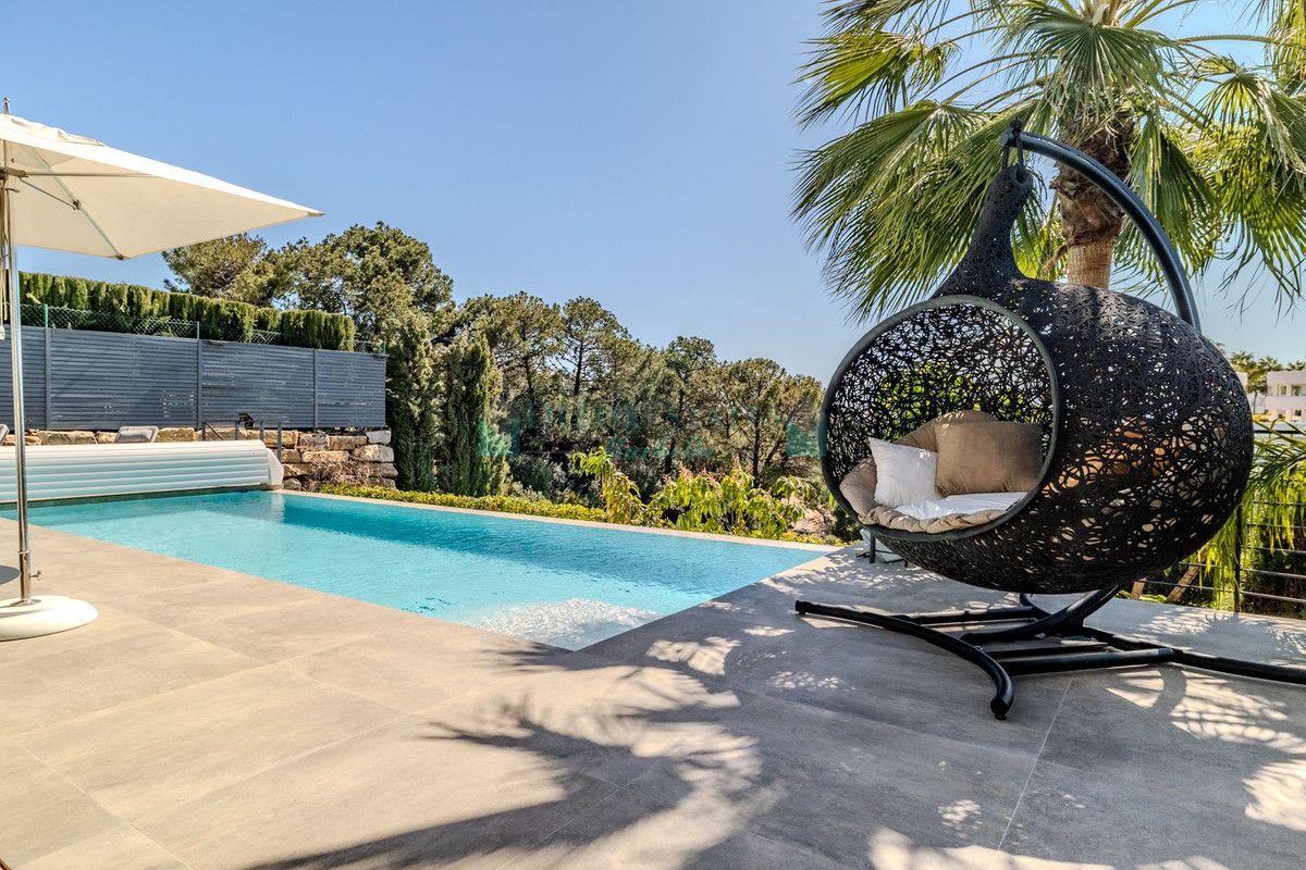 Villa en venta en Selwo, Estepona