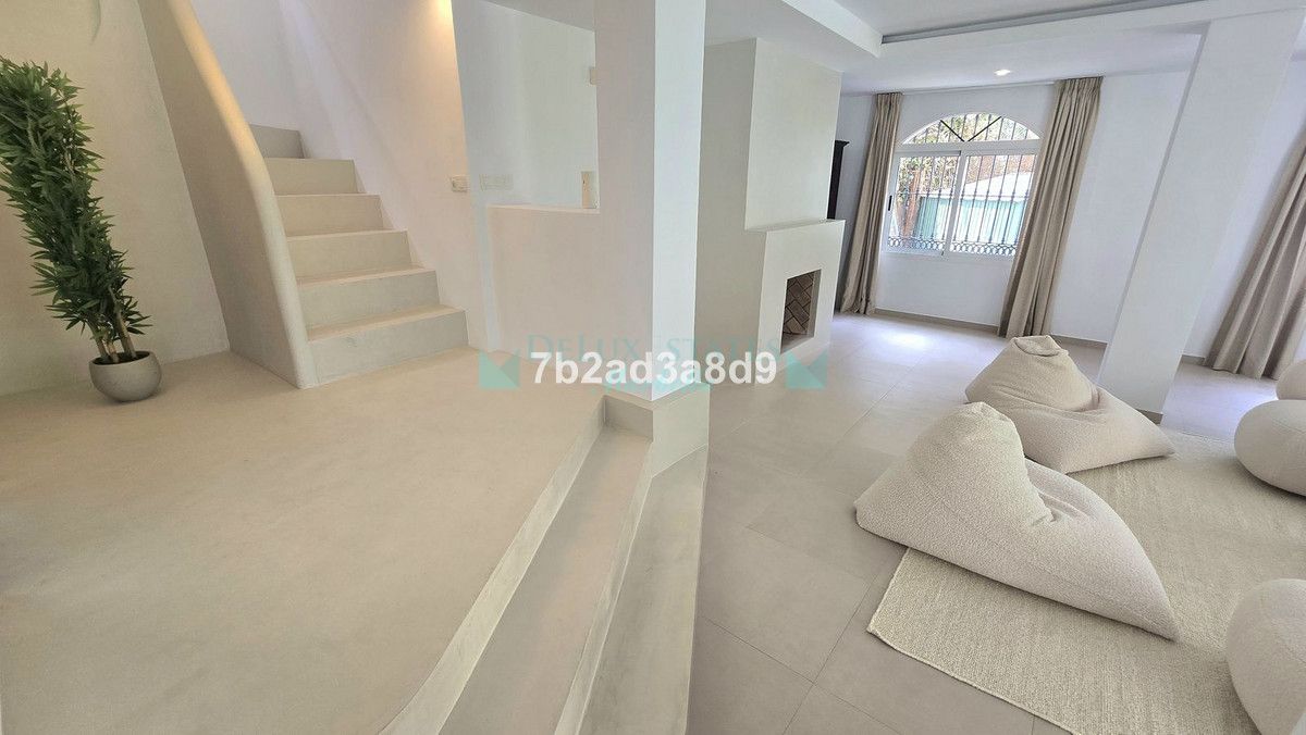 Villa for rent in Elviria, Marbella East