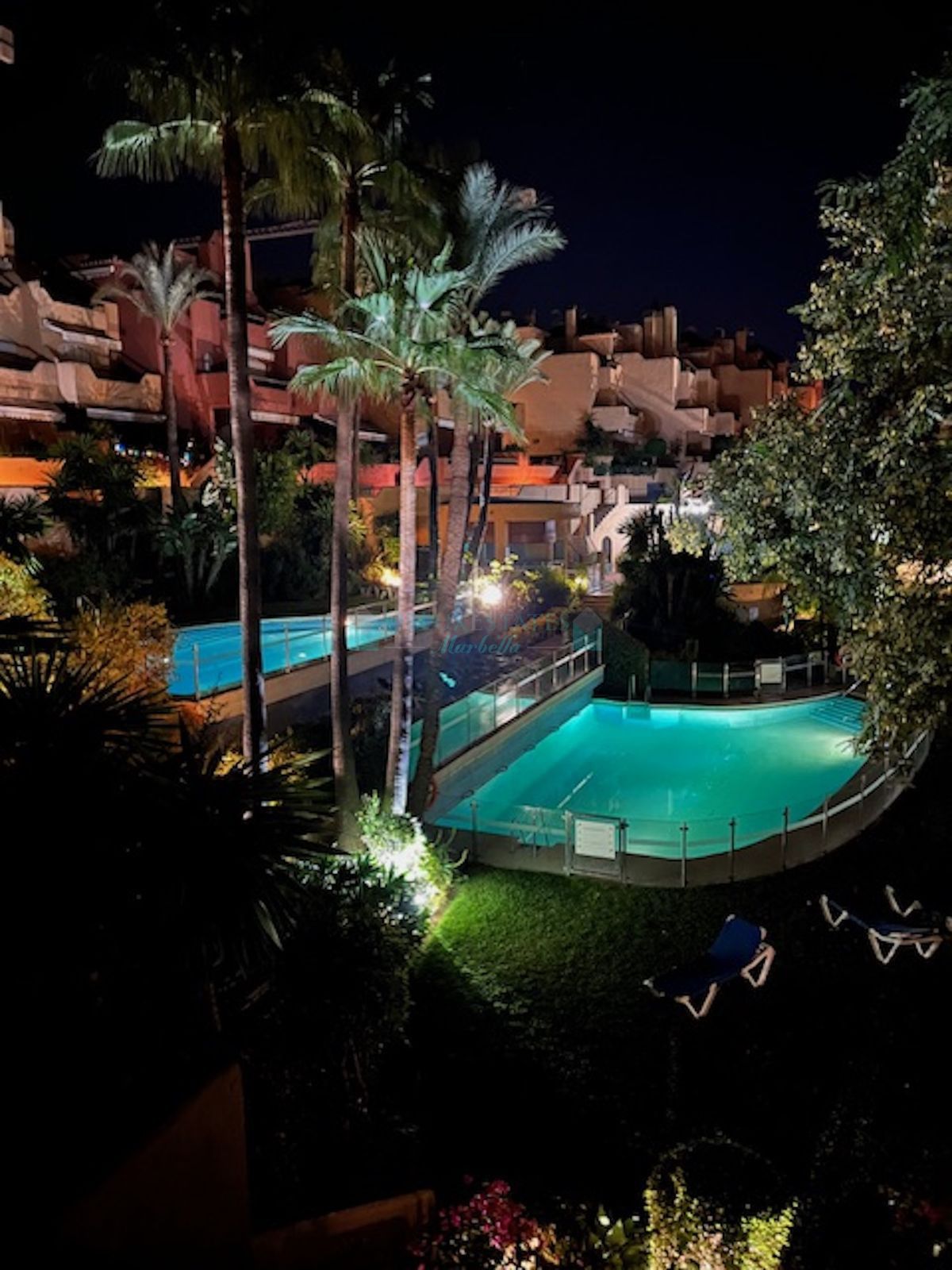 Town House for sale in Nueva Andalucia