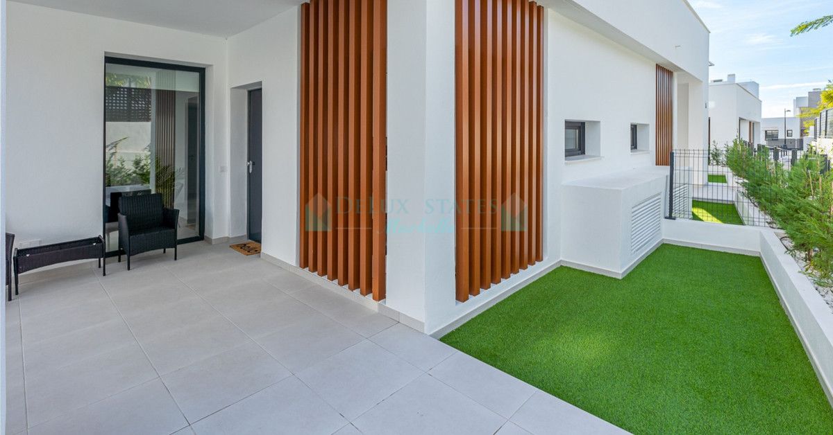 Town House for sale in Estepona