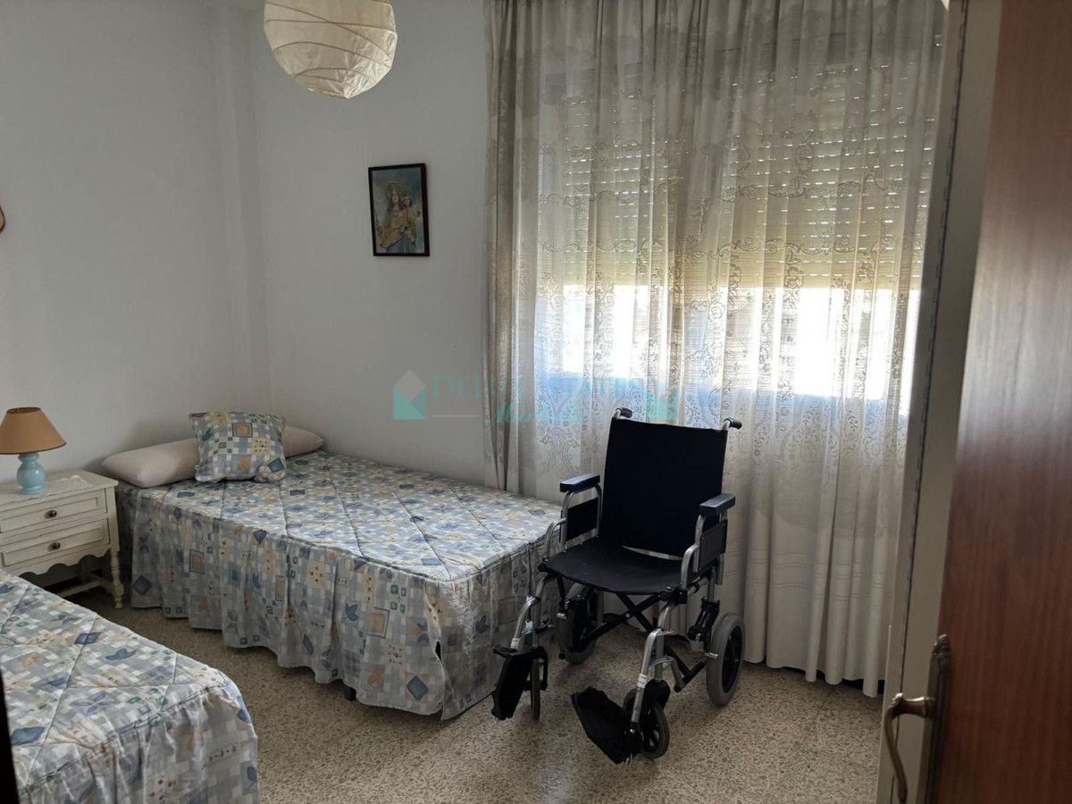 Apartment for sale in Estepona