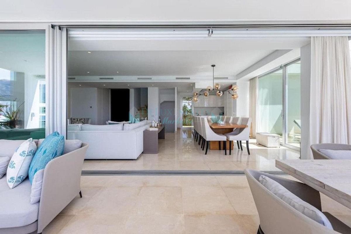 Villa for rent in Rio Real, Marbella East