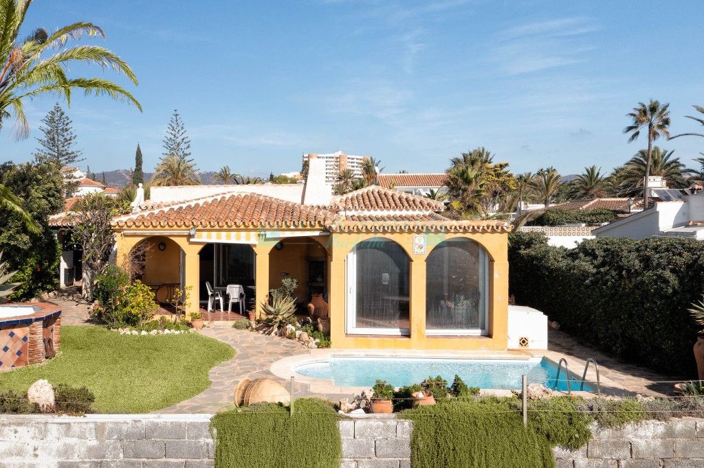 Villa for sale in Marbesa, Marbella East