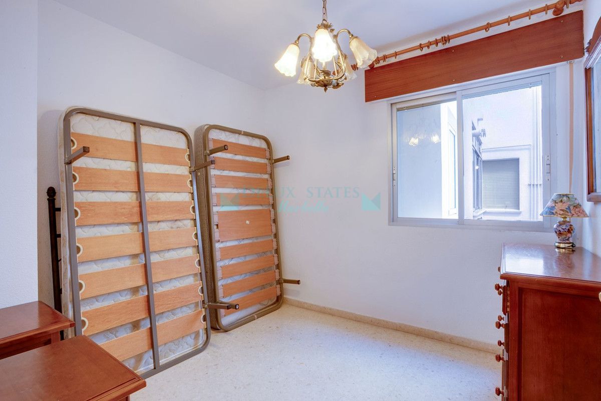 Apartment for sale in Estepona