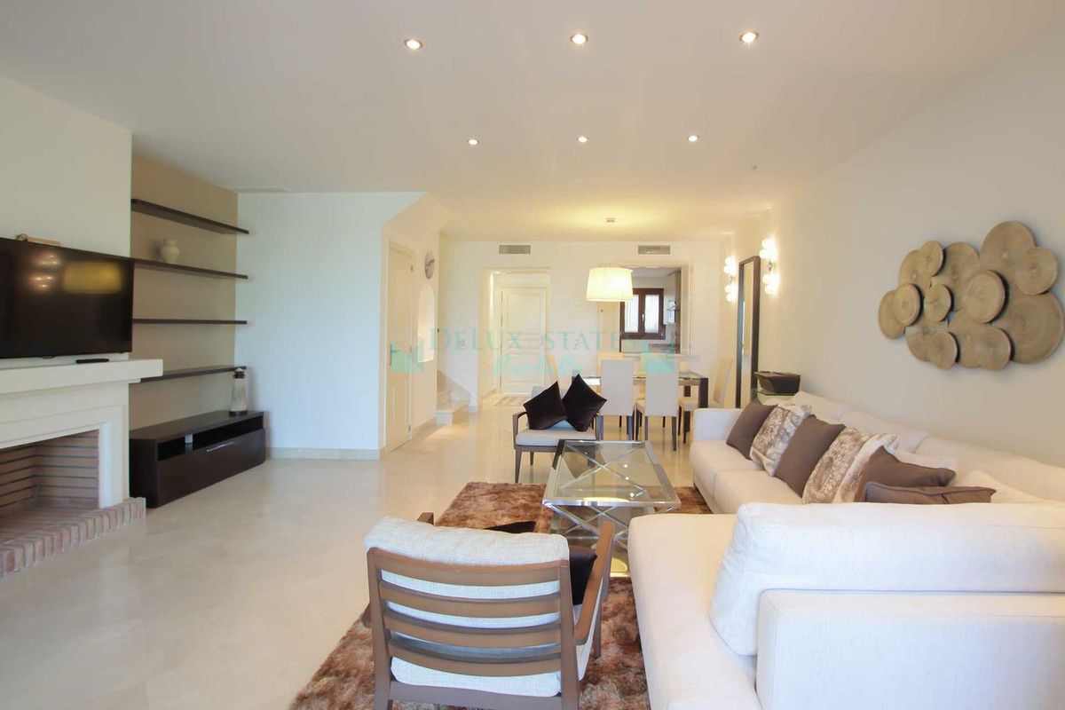 Town House for sale in Benahavis