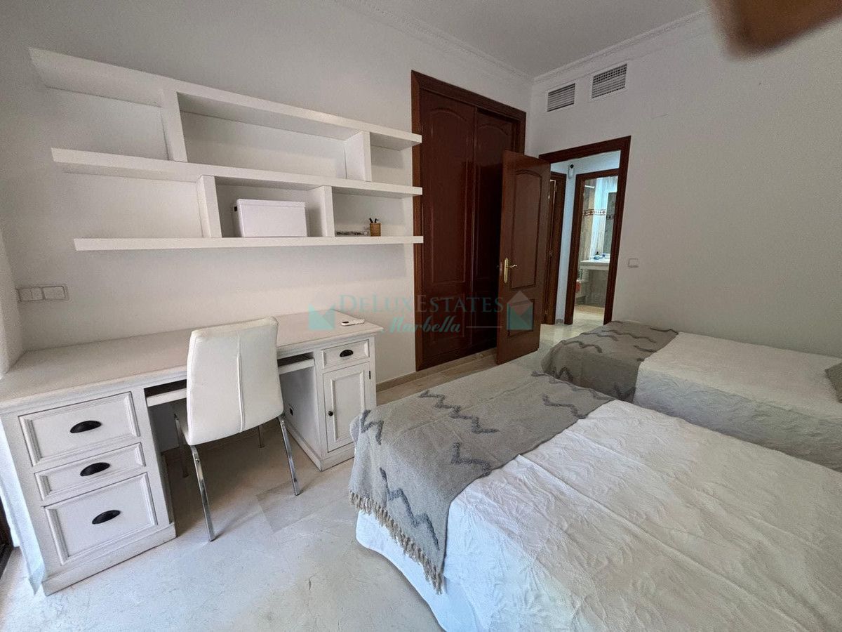 Ground Floor Apartment for rent in Rio Real, Marbella East
