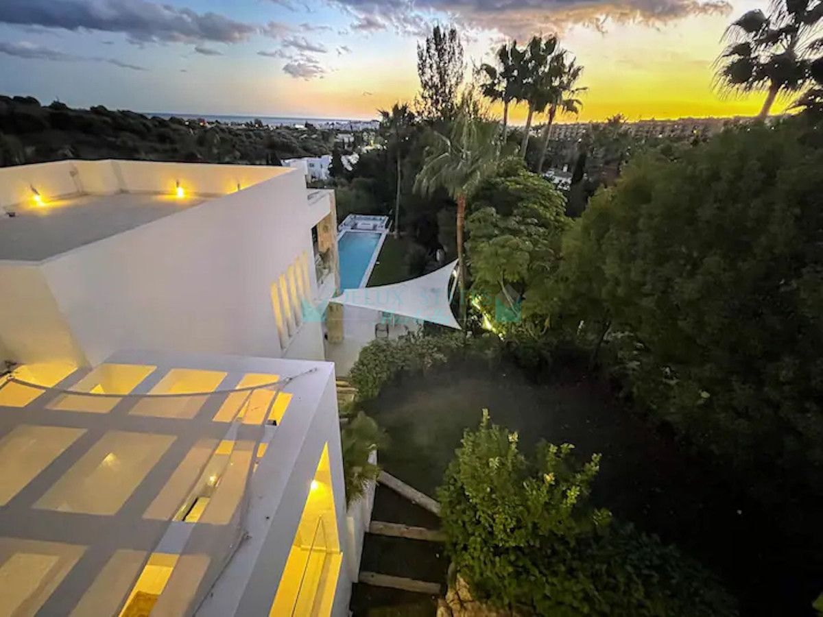 Villa for rent in Benahavis