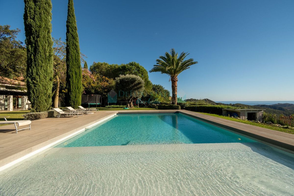 Villa for sale in La Zagaleta, Benahavis