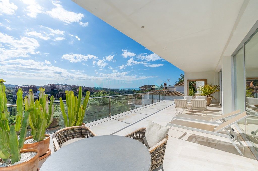 Villa for sale in Elviria, Marbella East