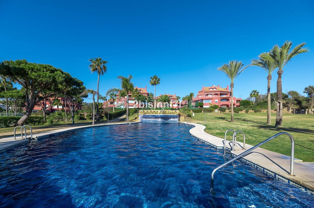 Ground Floor Apartment for sale in Elviria, Marbella East