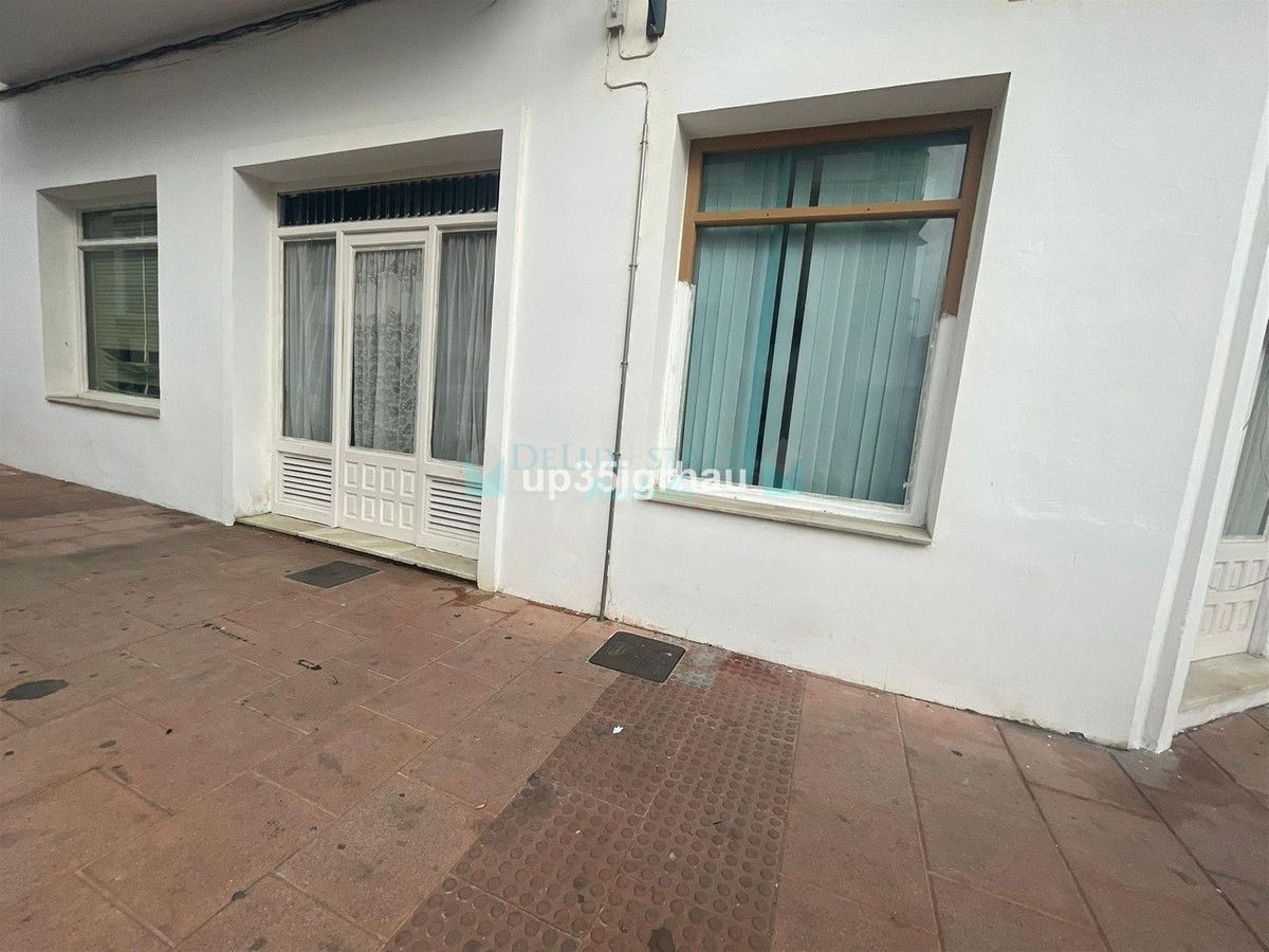 Ground Floor Apartment for sale in Estepona