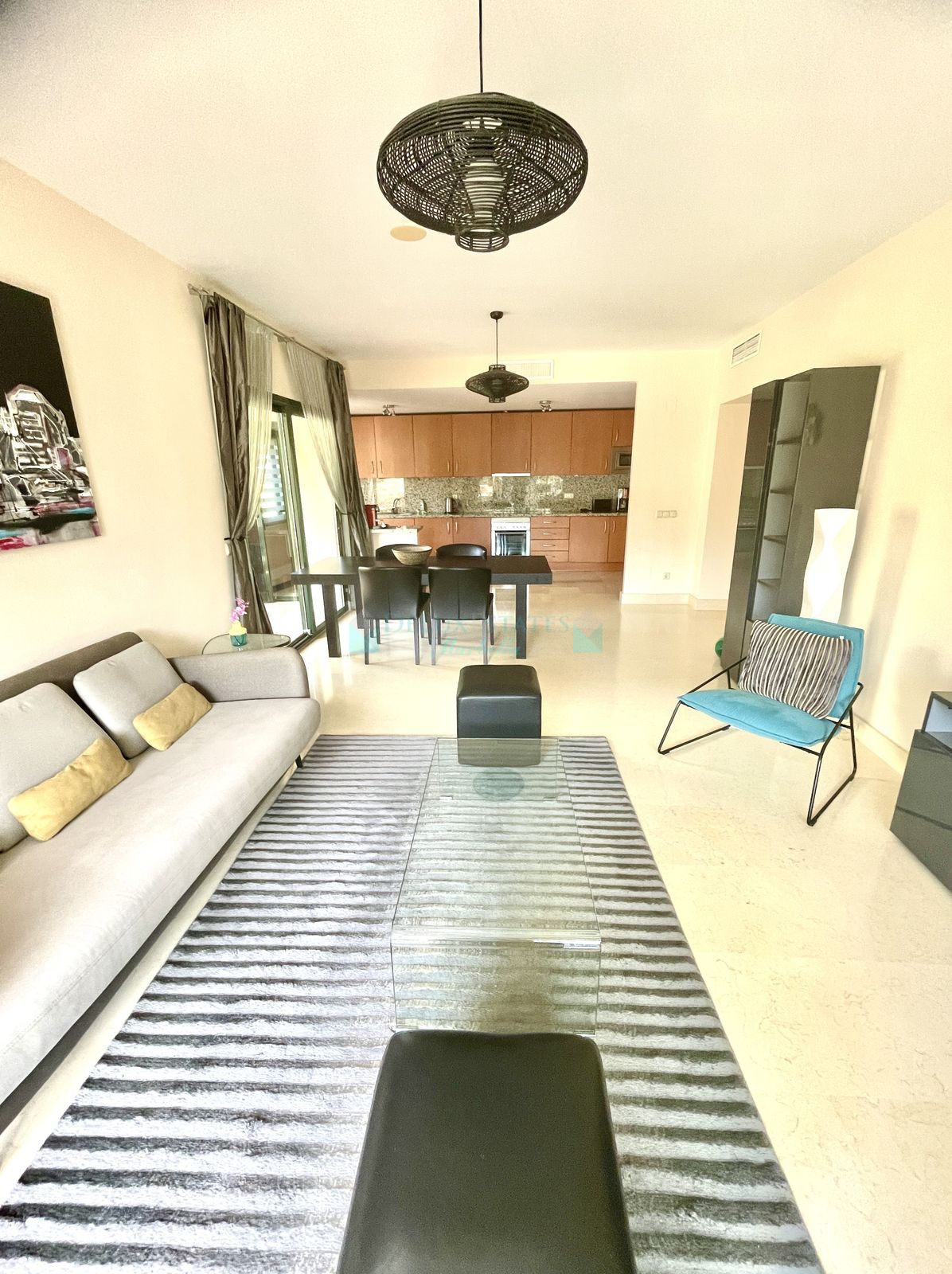 Apartamento en venta en Benahavis