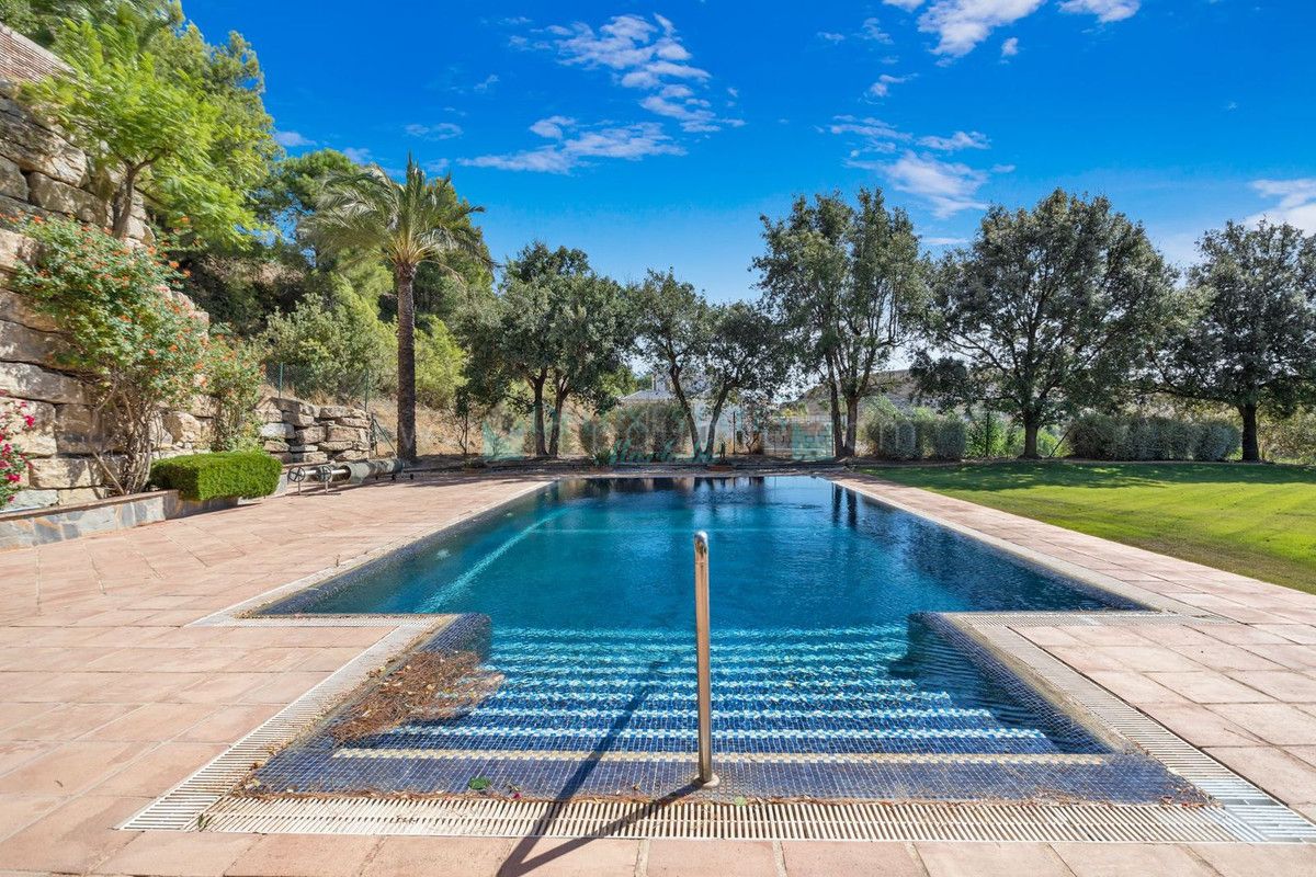 Villa en venta en Benahavis