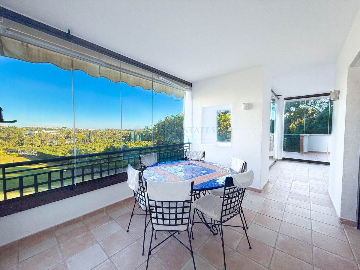 Apartamento en venta en Estepona