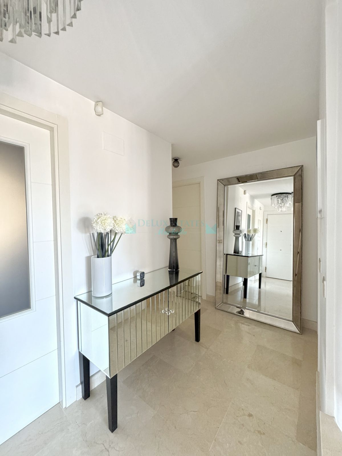 Apartamento Planta Baja en alquiler en Benahavis